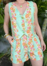 Load image into Gallery viewer, Floral Vest Set
