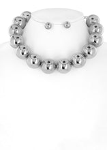 Load image into Gallery viewer, Metal Choker
